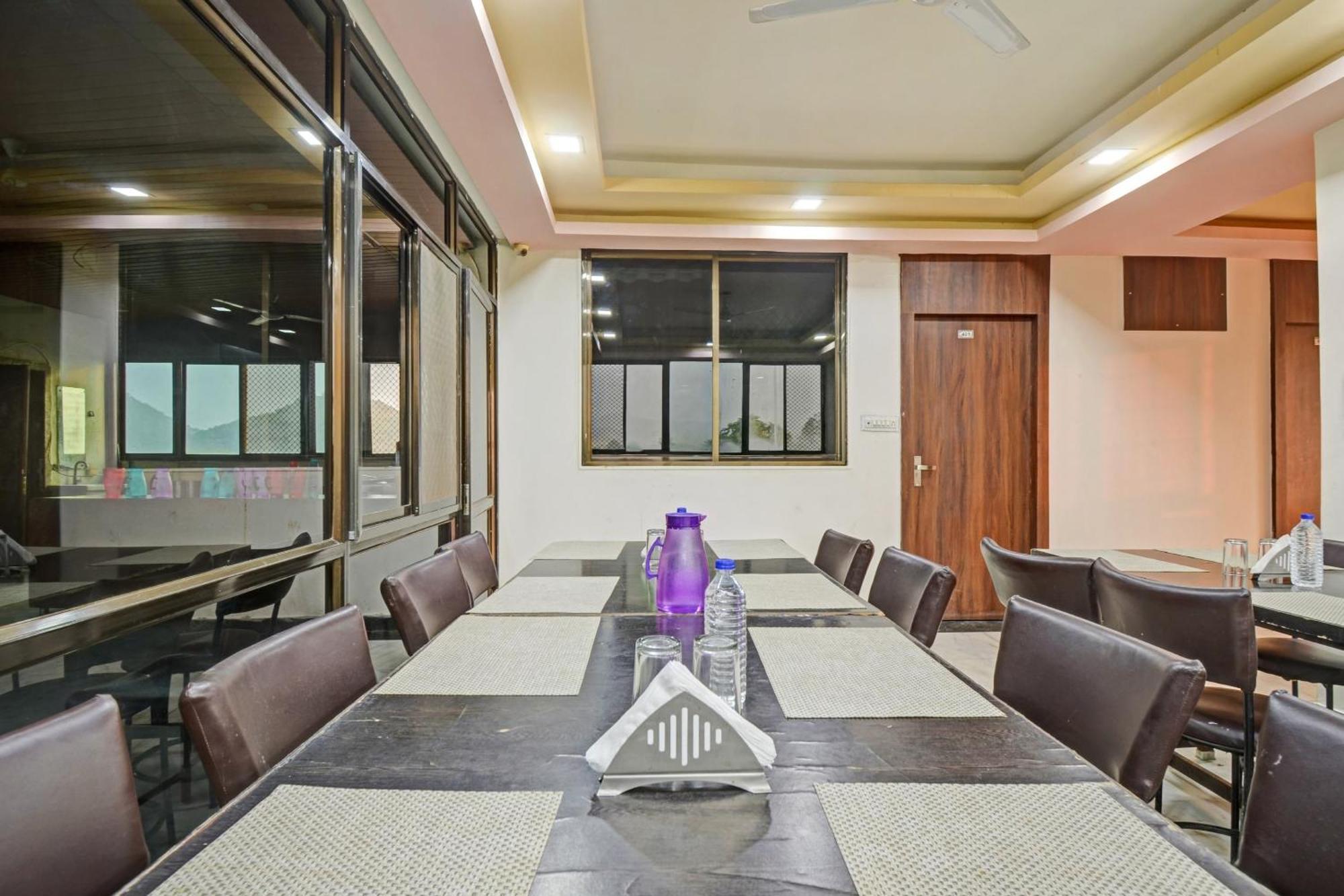 Collection O The Sunrise Hotel Удайпур Екстериор снимка