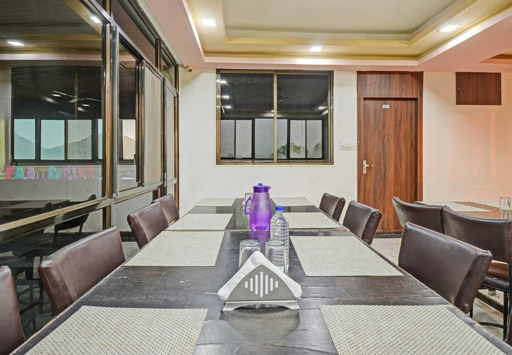 Collection O The Sunrise Hotel Удайпур Екстериор снимка